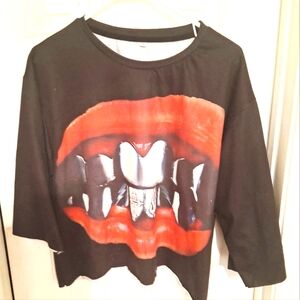 Men Crop Top Black and Red Graphic Shirt